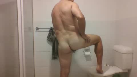 Snapshot of etextratestacle chatting on October 2025 05:33:01 PM ET online show from October 2025 05:33:01 PM