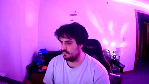 Snapshot of ethan100113 chatting on January 2026 01:42:02 AM Ethan online show from January 2026 01:42:02 AM