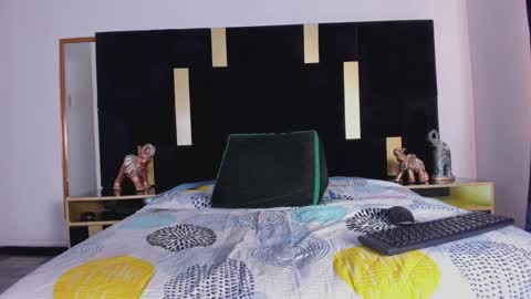 Ethan online show from January 2025 07:43:01 PM