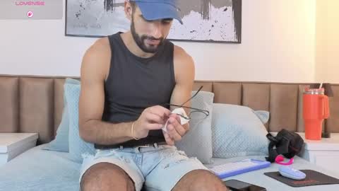 Ethan online show from March 2026 07:15:02 PM