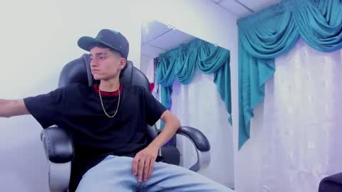 Snapshot of ethan_boy_ chatting on December 2024 11:06:02 PM Ethan online show from December 2024 11:06:02 PM