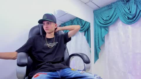 Snapshot of ethan_boy_ chatting on December 2024 07:49:02 PM Ethan online show from December 2024 07:49:02 PM