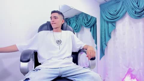 Snapshot of ethan_boy_ chatting on January 2025 07:56:02 PM Ethan online show from January 2025 07:56:02 PM