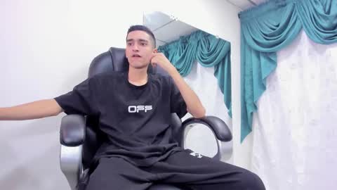 Snapshot of ethan_boy_ chatting on January 2025 09:10:01 PM Ethan online show from January 2025 09:10:01 PM