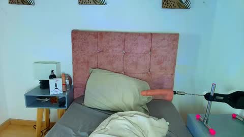 Snapshot of ethan_briggs chatting on February 2026 05:00:02 AM ethan online show from February 2026 05:00:02 AM