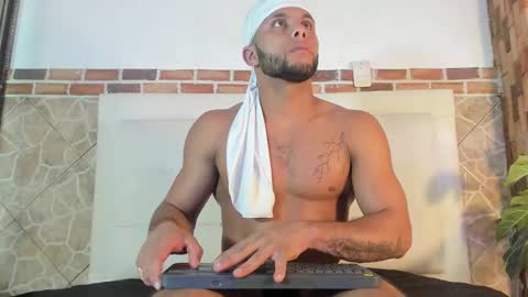 Snapshot of ethan_helmut chatting on December 2024 07:34:01 PM ethan helmut online show from December 2024 07:34:01 PM