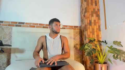 Snapshot of ethan_helmut chatting on December 2024 03:25:02 AM ethan helmut online show from December 2024 03:25:02 AM