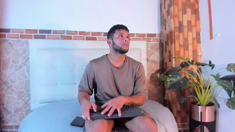 Snapshot of ethan_helmut chatting on January 2025 03:14:01 AM ethan helmut online show from January 2025 03:14:01 AM