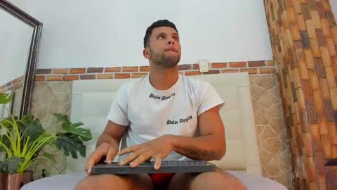 Snapshot of ethan_helmut chatting on January 2025 11:13:02 AM ethan helmut online show from January 2025 11:13:02 AM