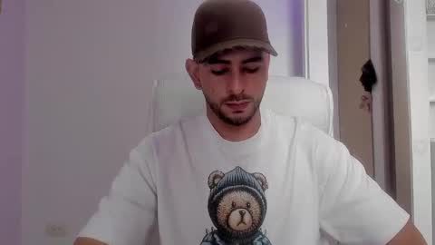 Snapshot of ethan_mullers1 chatting on January 2025 07:51:01 PM Ethan Muller online show from January 2025 07:51:01 PM