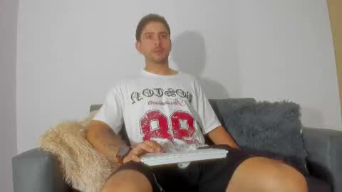 Snapshot of ethan_mullers1 chatting on February 2025 07:05:02 PM Ethan Muller online show from February 2025 07:05:02 PM