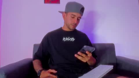 Snapshot of ethan_mullers1 chatting on February 2025 07:49:01 PM Ethan Muller online show from February 2025 07:49:01 PM