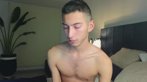 Snapshot of ethan_skiny_ chatting on December 2024 04:22:01 AM Joan online show from December 2024 04:22:01 AM