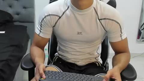 Snapshot of ethan_smitth1 chatting on February 2025 08:42:01 PM ethan_smitth1 online show from February 2025 08:42:01 PM