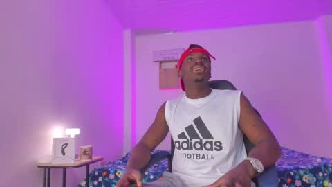 ethan travis online show from October 2025 08:17:01 PM