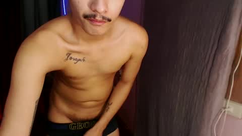 Snapshot of ethan_uwuxx chatting on February 2025 10:31:02 PM DAVE online show from February 2025 10:31:02 PM