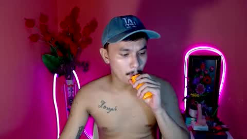 Snapshot of ethan_uwuxx chatting on September 2025 10:56:02 PM DAVE online show from September 2025 10:56:02 PM