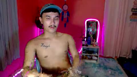 Snapshot of ethan_uwuxx chatting on October 2025 12:47:01 PM DAVE online show from October 2025 12:47:01 PM