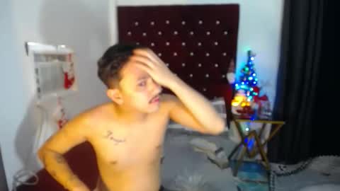 Snapshot of ethan_uwuxx chatting on November 2025 06:55:01 AM DAVE online show from November 2025 06:55:01 AM