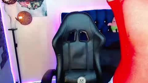 Ethan online show from May 2026 07:34:02 PM