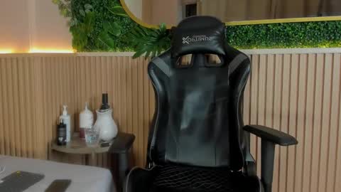 ethanlowell online show from February 2026 03:34:02 AM