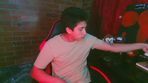 ethann2_ online show from April 2026 07:50:02 AM