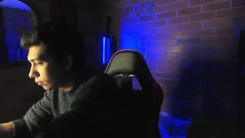 ethann2_ online show from April 2026 06:22:01 AM