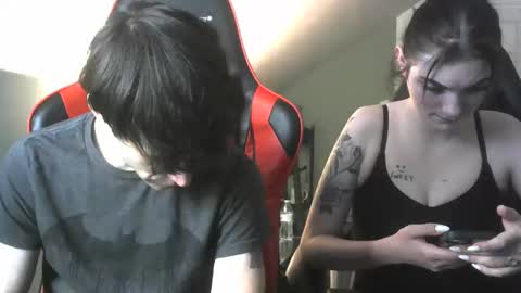 Snapshot of ethanvsvioletxxx chatting on December 2025 11:11:02 PM ethanvsvioletxxx online show from December 2025 11:11:02 PM