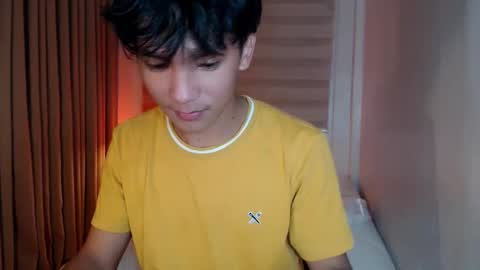 Snapshot of etherealboytoy4hire chatting on November 2025 11:01:02 AM Rey online show from November 2025 11:01:02 AM