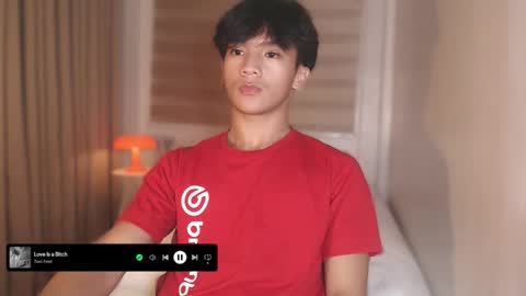 Snapshot of etherealboytoy4hire chatting on November 2025 11:24:01 AM Rey online show from November 2025 11:24:01 AM