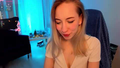 Isabelle online show from December 2025 05:35:01 AM