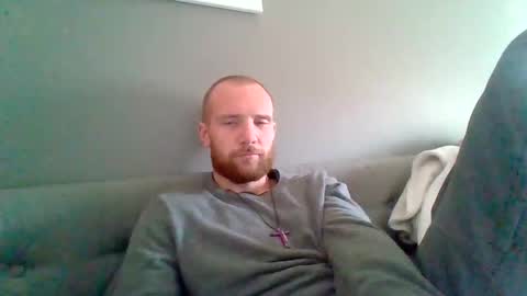 eugar81 online show from December 2025 08:47:02 PM