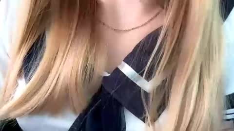 Snapshot of eugenakhouri chatting on October 2025 05:15:01 AM Lana online show from October 2025 05:15:01 AM