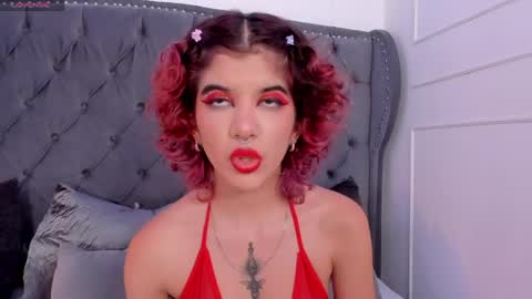 Eva  online show from May 2026 05:13:02 AM