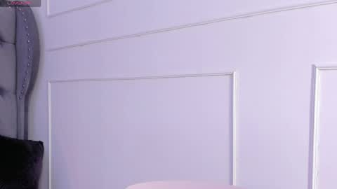 Eva  online show from May 2026 04:07:02 AM