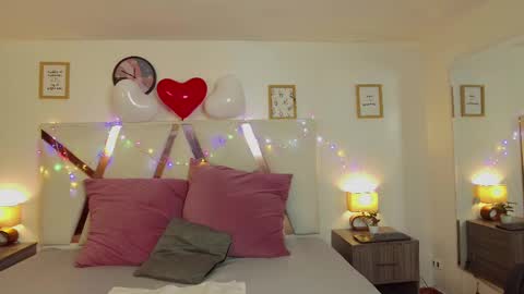 Snapshot of eva_daemon chatting on February 2025 11:22:02 AM EVA DAEMON online show from February 2025 11:22:02 AM