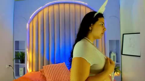 Snapshot of eva_daemon chatting on September 2025 11:36:01 AM EVA DAEMON online show from September 2025 11:36:01 AM