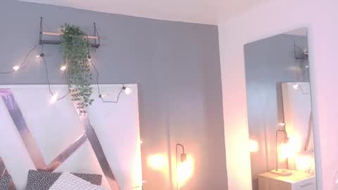 Snapshot of eva_daemon chatting on October 2025 11:51:02 AM EVA DAEMON online show from October 2025 11:51:02 AM