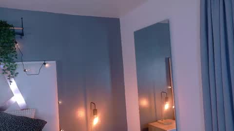 Snapshot of eva_daemon chatting on October 2025 10:46:02 AM EVA DAEMON online show from October 2025 10:46:02 AM