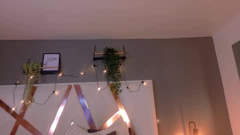 Snapshot of eva_daemon chatting on October 2025 10:52:02 PM EVA DAEMON online show from October 2025 10:52:02 PM