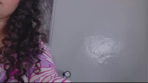 Snapshot of eva_daemon chatting on November 2025 11:49:01 AM EVA DAEMON online show from November 2025 11:49:01 AM