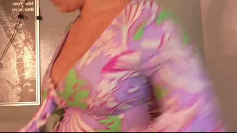 Snapshot of eva_daemon chatting on November 2025 11:54:01 PM EVA DAEMON online show from November 2025 11:54:01 PM