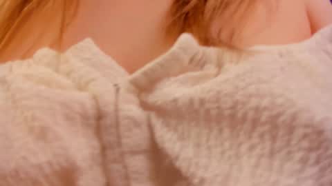 Eva Davis online show from December 2024 04:33:01 AM