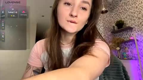 Snapshot of eva_elfis chatting on October 2025 09:44:01 PM Eva online show from October 2025 09:44:01 PM