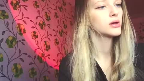 Snapshot of eva_eyre chatting on June 2026 05:38:02 AM Evvie online show from June 2026 05:38:02 AM