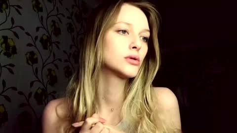 Snapshot of eva_eyre chatting on June 2026 05:56:01 AM Evvie online show from June 2026 05:56:01 AM