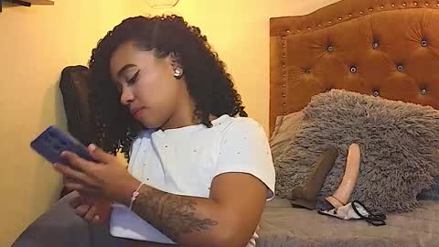 Eva Foxs  online show from December 2025 01:55:01 AM