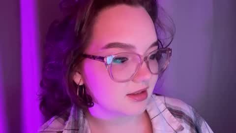 eva_kittenn online show from November 2025 06:32:01 PM