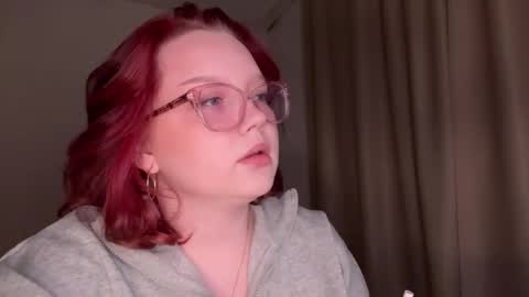 eva_kittenn online show from April 2026 06:10:01 PM