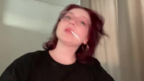 Snapshot of eva_kittenn chatting on May 2026 02:24:02 PM eva_kittenn online show from May 2026 02:24:02 PM